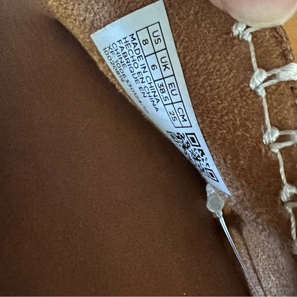 Toms Shea Tan Leather slide sandals embroidered detail size 8 NWT - Picture 7 of 8